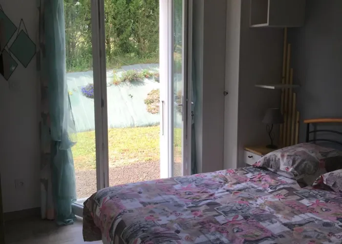 Les Patiences Homestay Le Crestet